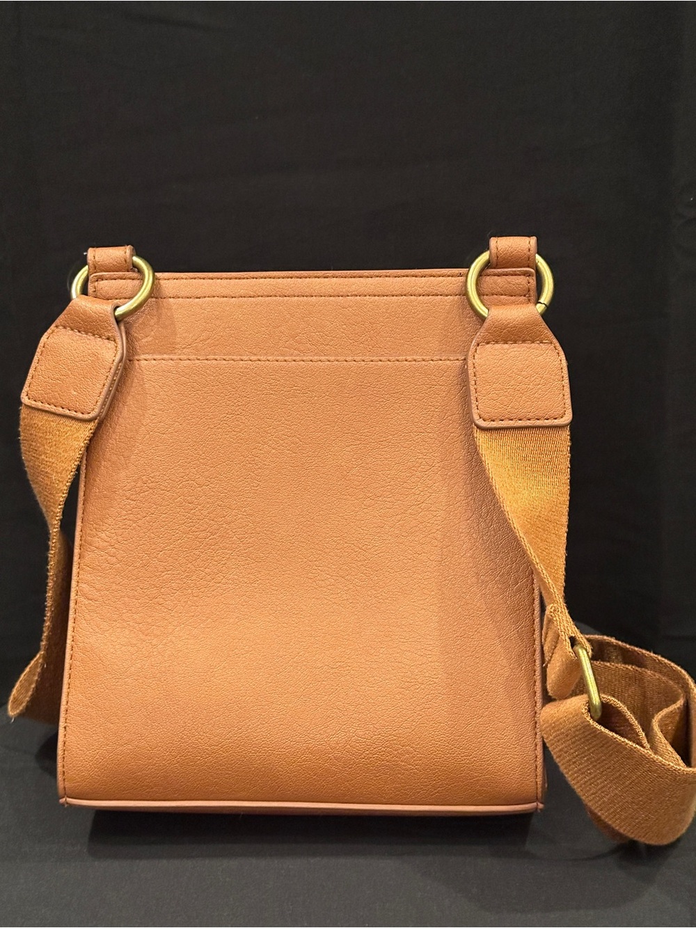 Universal Thread Tan Crossbody Bag with Adjustable Strap - Picture 2 of 4